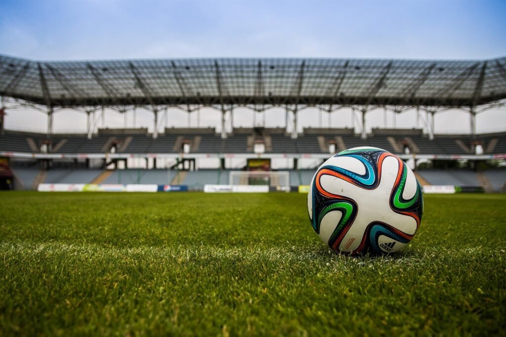 Match fitness and transition defense. Because this match takes place early in the pre-season cycle, the team that manages energy levels better and avoids defensive lapses during fast turnovers will likely lift the trophy.