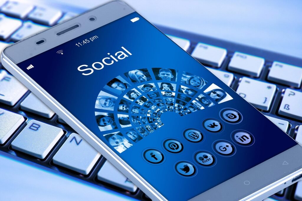AI smartphone technology helps simplify daily life while saving time and enhancing the overall user experience.