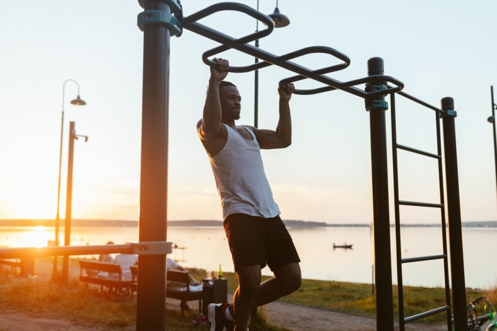 A proper warm-up should last 10–15 minutes and include dynamic movements that prepare the body for exercise.