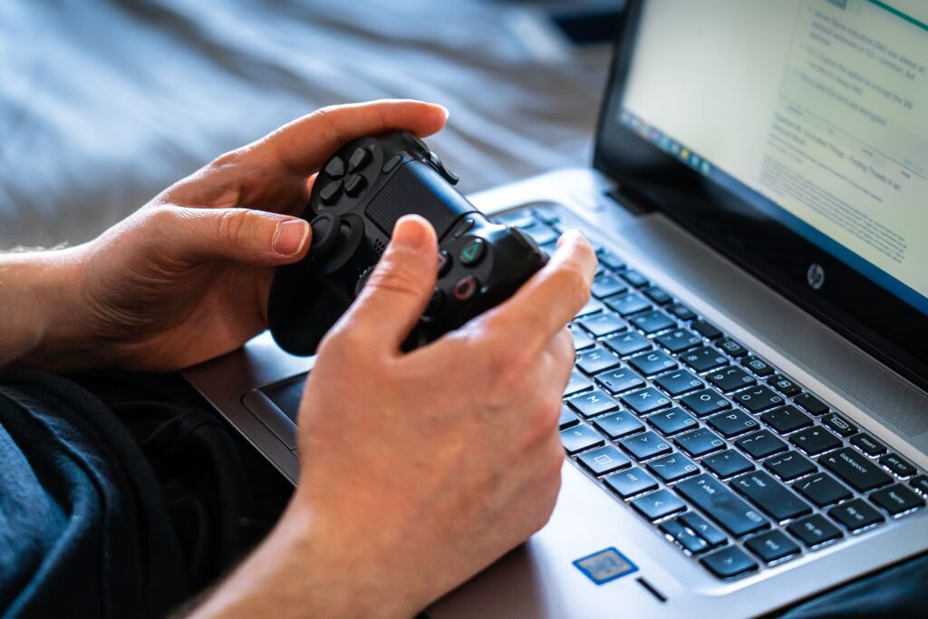The future includes AI-powered gameplay, faster cloud gaming, advanced VR and AR experiences, wearable devices, and smarter gaming hardware.