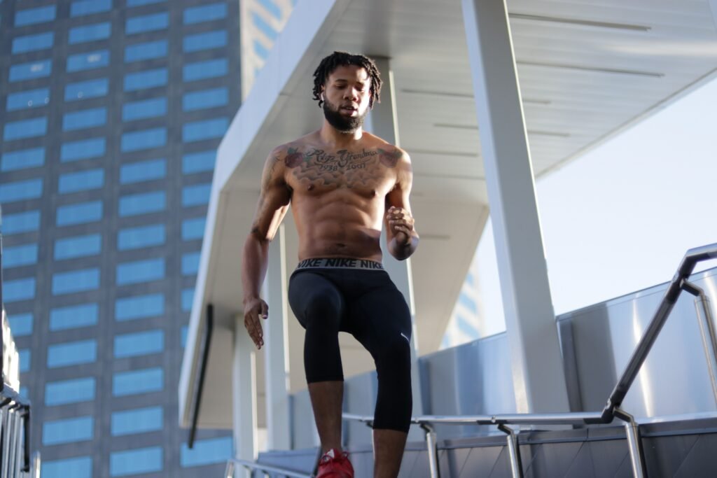 How Canadians Stay Fit Without Going to the Gym Fitness enthusiasts enjoying an outdoor workout in Canada