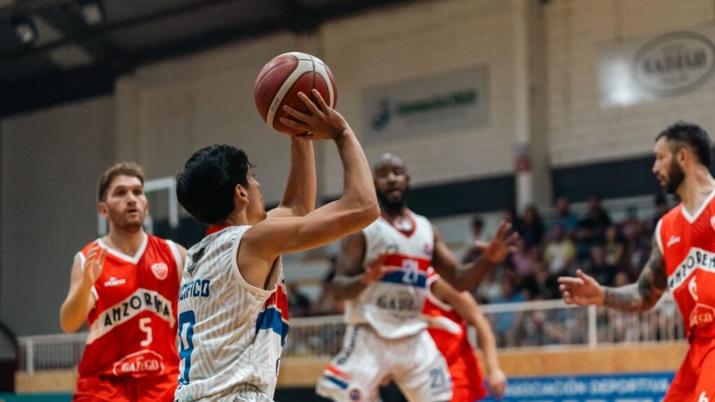 Tornike Shengelia dribbling the ball during Dubai Basketball EuroLeague training  